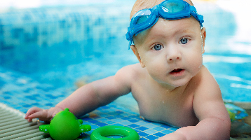 Bambino + Sicurezza + Acqua + Come nuotare